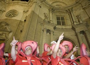 El Canijo se engancha a la chirigota ilegal para el verano