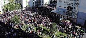 Los comerciantes aprovechan la fiesta para remontar las ventas