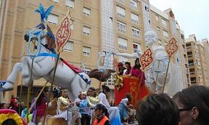 El mal tiempo no estropea la cabalgata de San Fernando