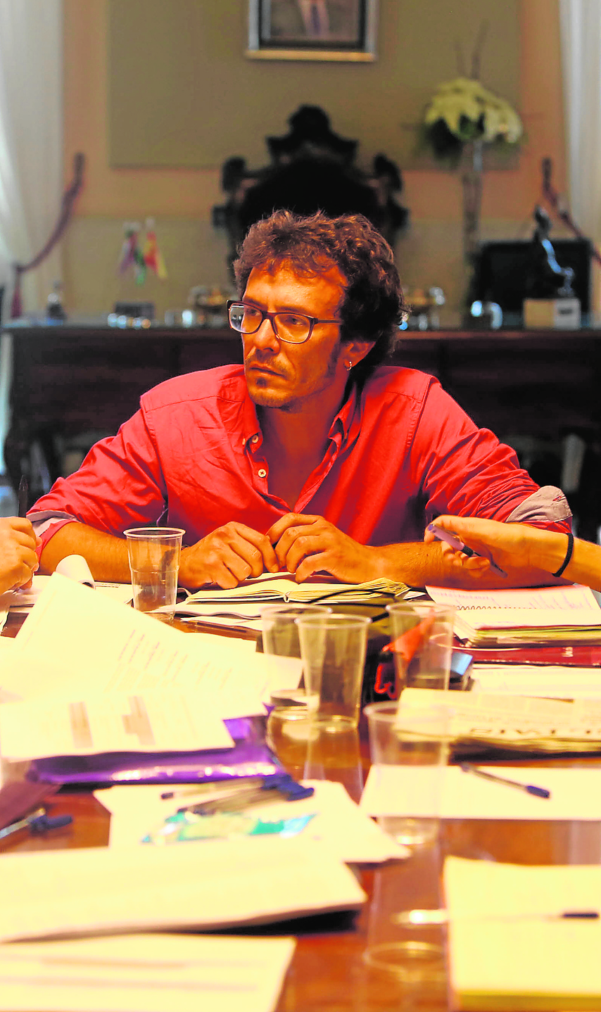 La promesa del alcalde: desvincular al Ayuntamiento de la organización