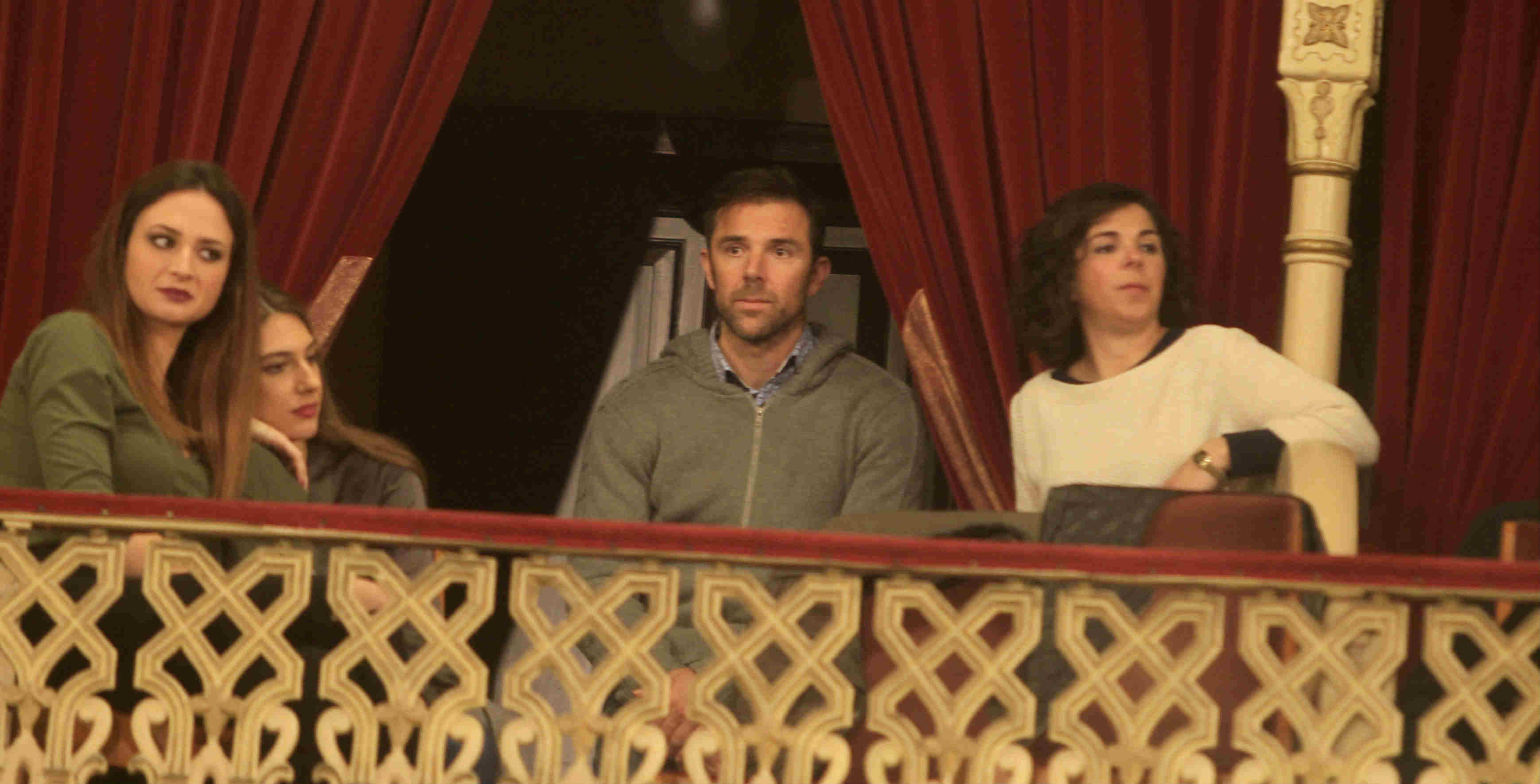 Carlos Marchena disfruta de las coplas en el Falla