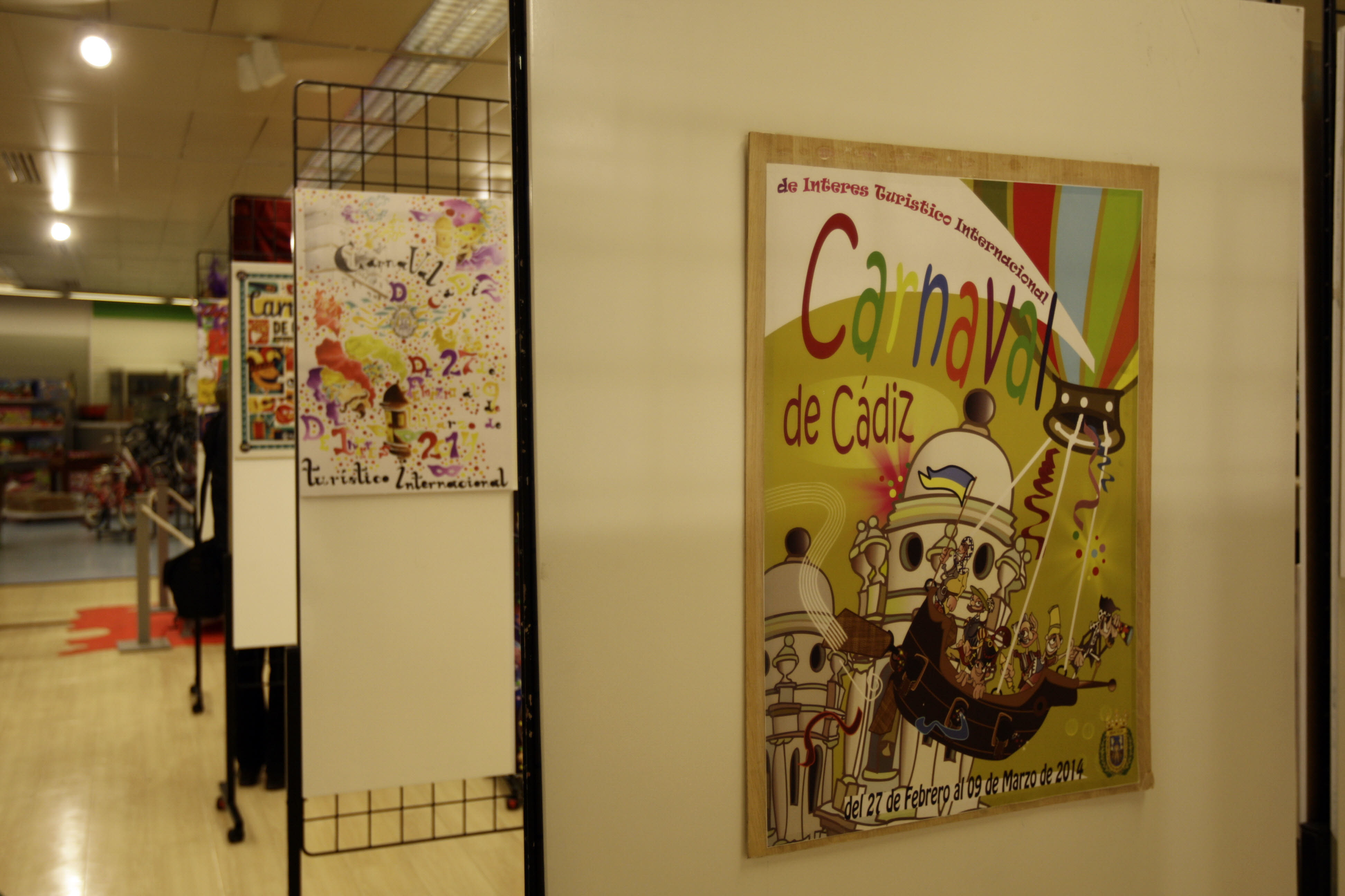 Medio centenar de obras competirán por anunciar el Carnaval de Cádiz 2017