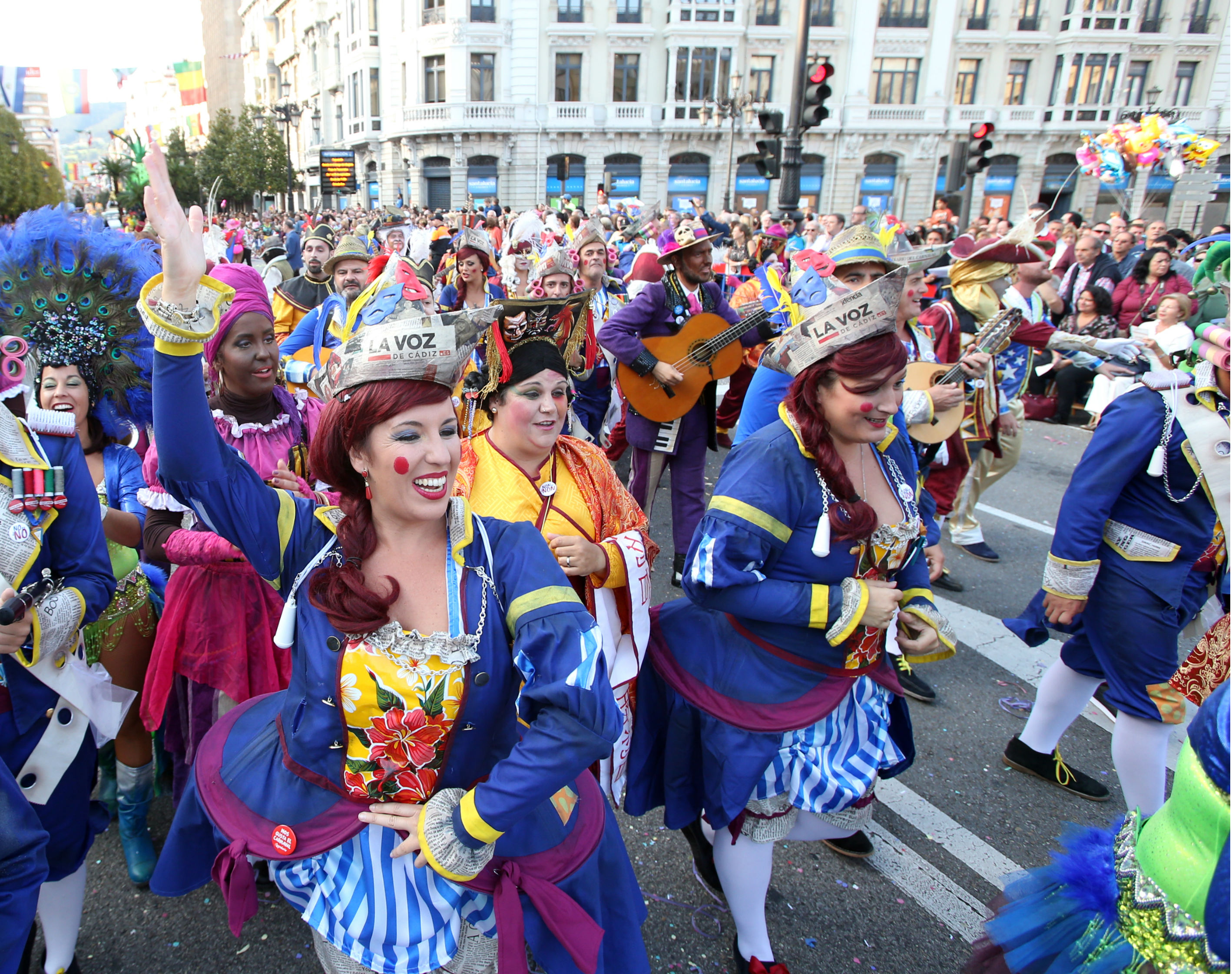 El Ayuntamiento, exultante con la promoción del Carnaval gaditano en Oviedo