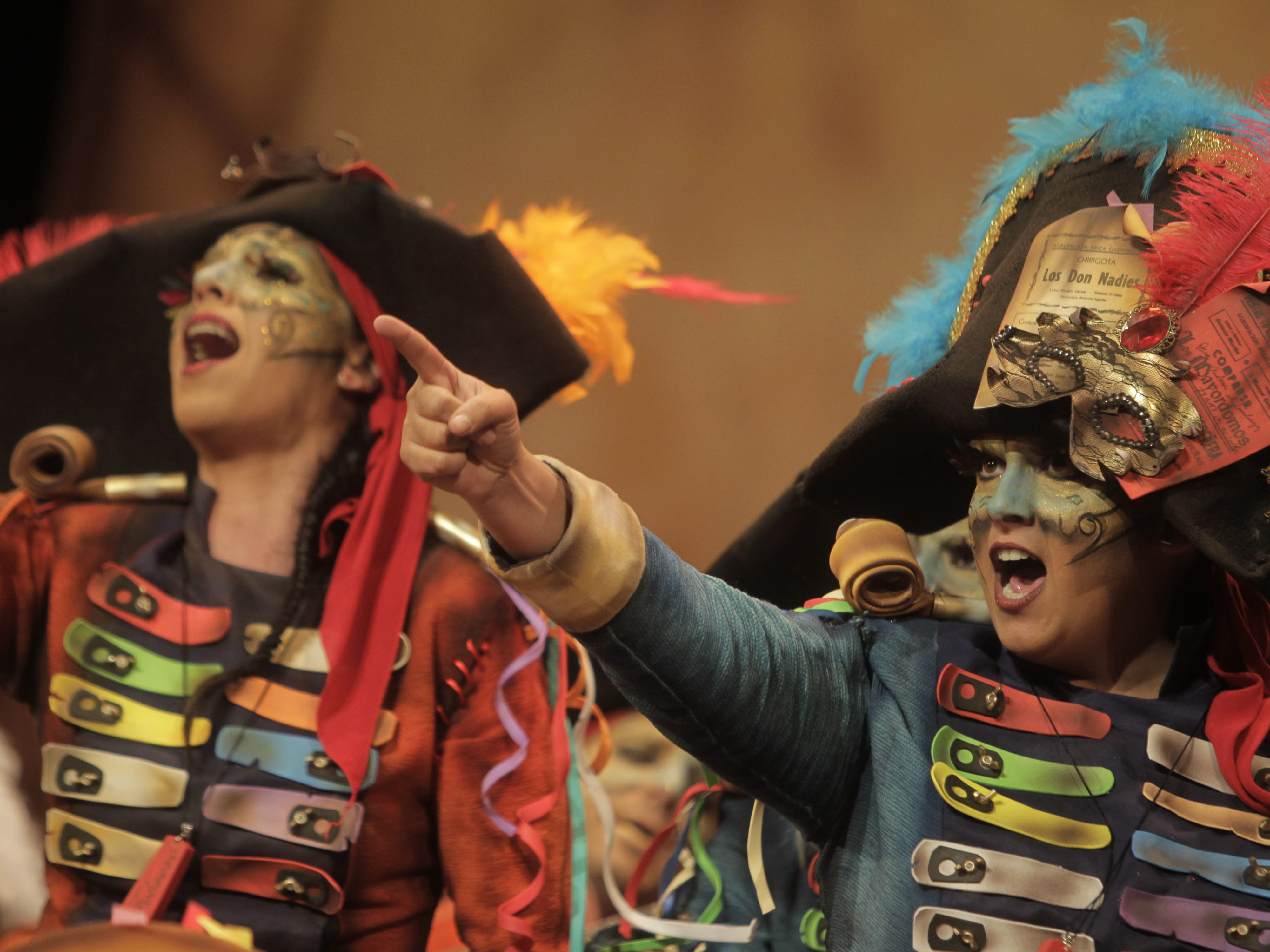 Participa y elige los mejores pasodobles del Carnaval de Cádiz dedicados a la mujer