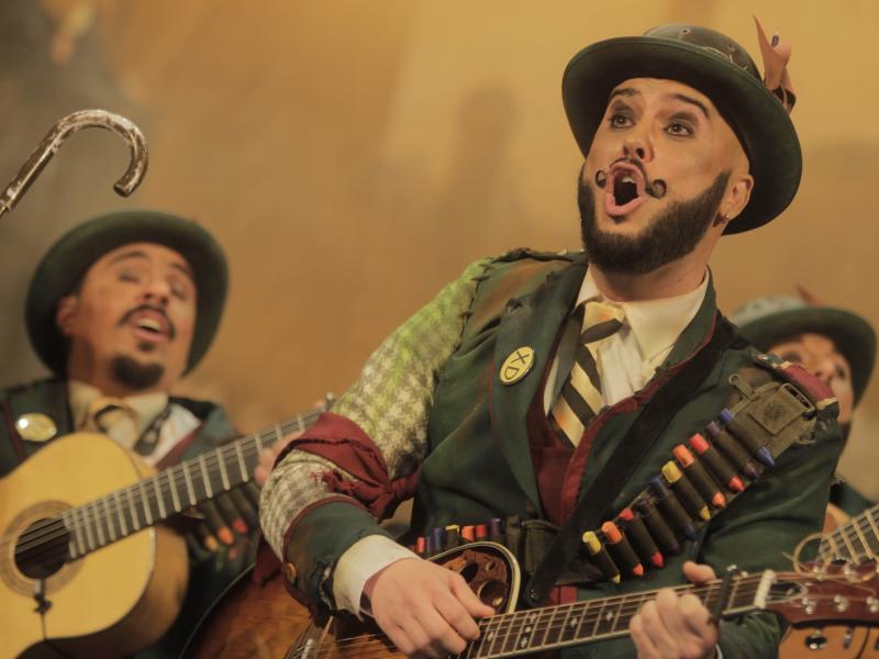 Las chirigotas de Santander y 'Los Kichi', grandes cajonazos