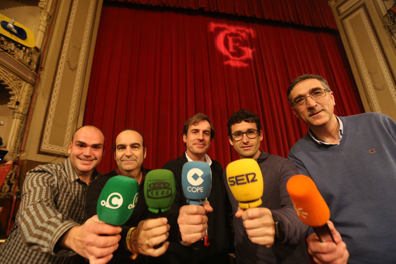 La radio gaditana festeja su día en el Gran Teatro Falla