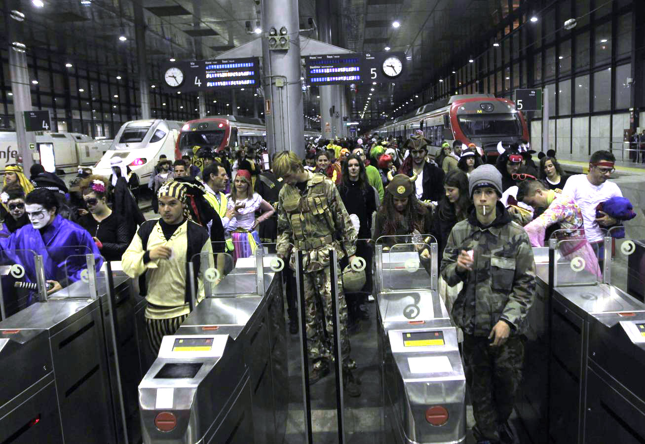 Cómo llegar en tren a Cádiz el fin de semana grande de Carnaval