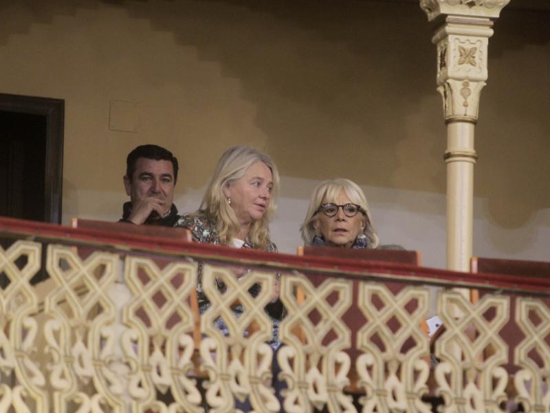 Teófila Martínez se estrena en el Falla