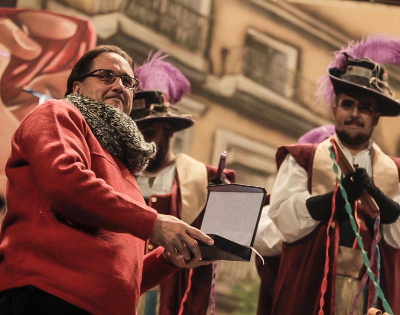 Agradecimiento a los Bablé de la comparsa Compañía la Libertad