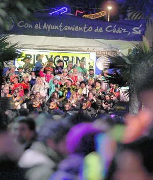 El Carnaval se acomoda en el barrio de La Viña