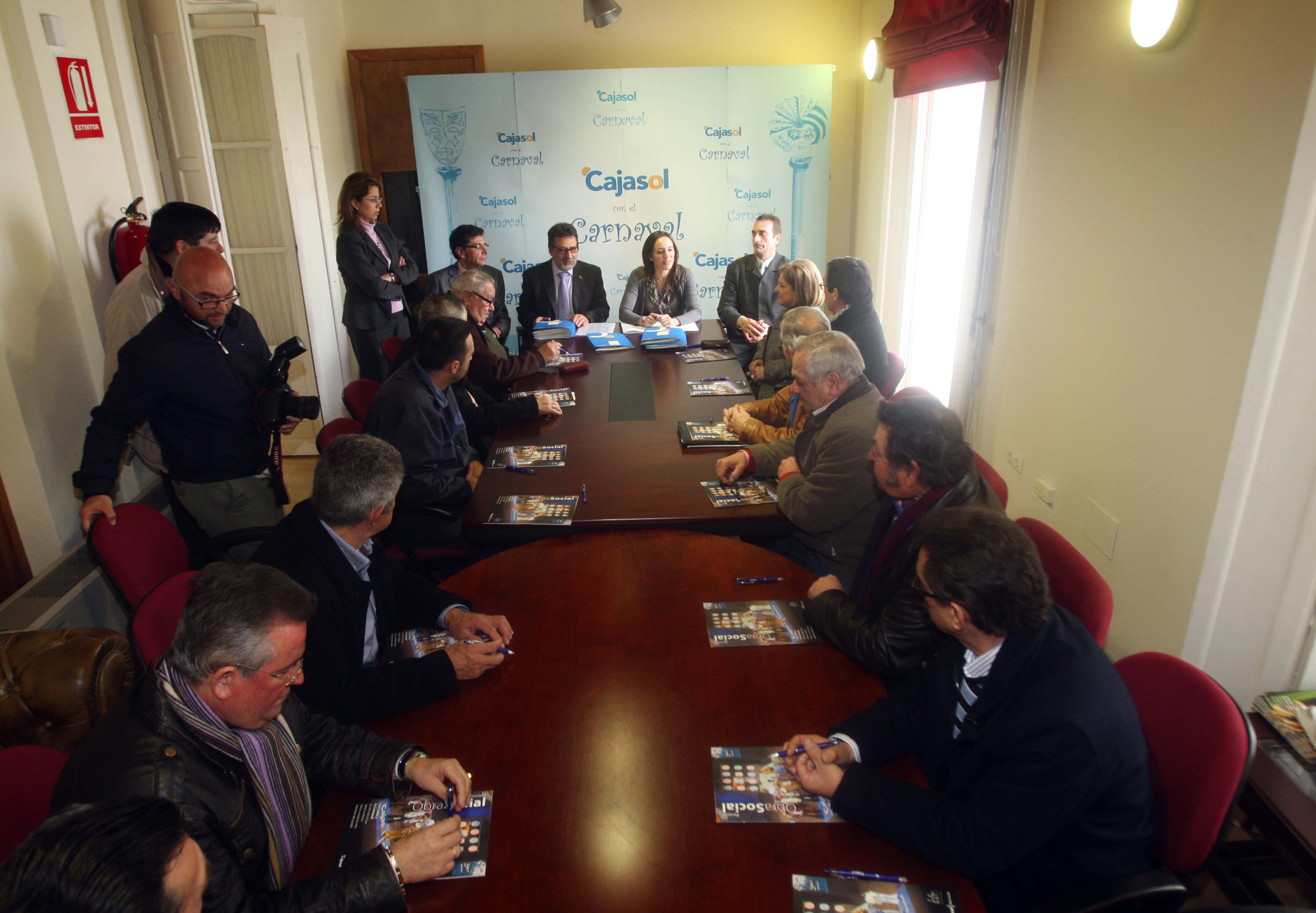 Convenio de Cajasol con la Federación de Peñas