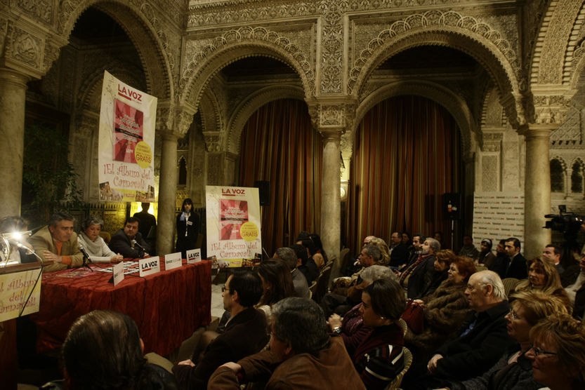 'La década prodigiosa' y el 'Tebeo en el Falla' se presentaron anoche