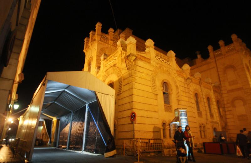 La carpa vuelve a la puerta trasera del Teatro