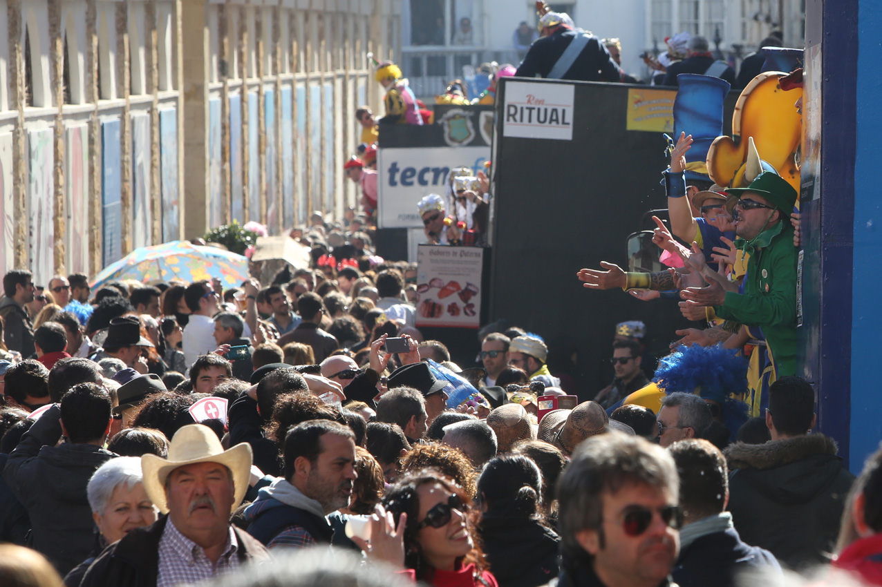 Un domingo de primavera despide al Carnaval de 2015