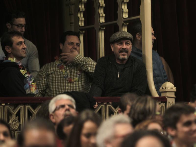 Javier Ruibal inaugura el palco del pregonero