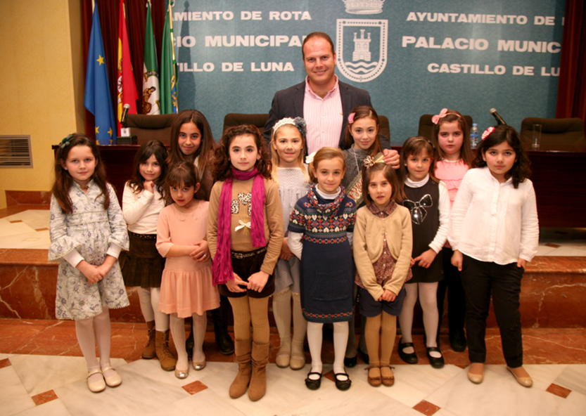 Lucía García Ruiz, elegida Sirena Infantil del Carnaval 2013 de Rota