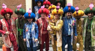 Actuación de Los Sultanes Resultones, este año Méjico Lindo. Carnaval de Cádiz