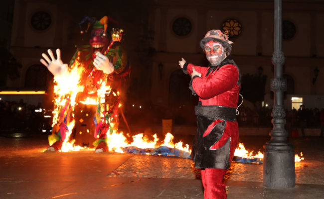 Quema del Dios Momo en el Carnaval