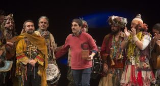 Martínez Ares en la recogida del premio del COAC