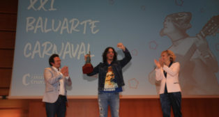 Javi Bohórquez, en la entrega del premio Baluarte del Carnaval